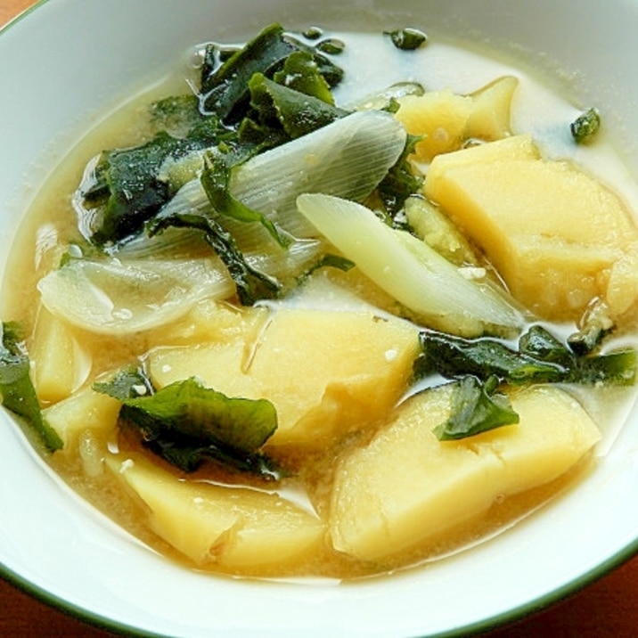 ハチミツで 定番の味噌汁 ジャガ芋 ネギ他 レシピ 作り方 By ジョン リーバス 楽天レシピ